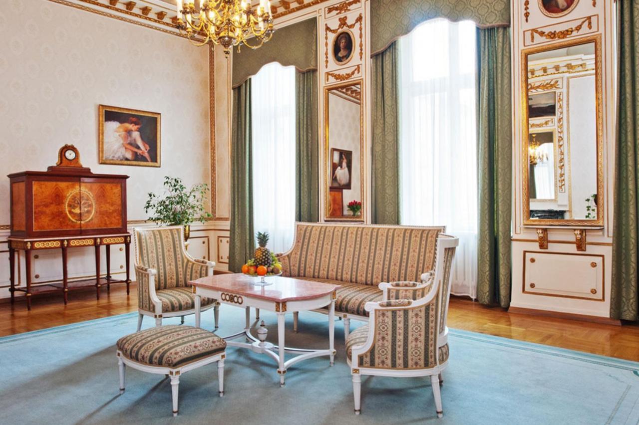 Palace Suite