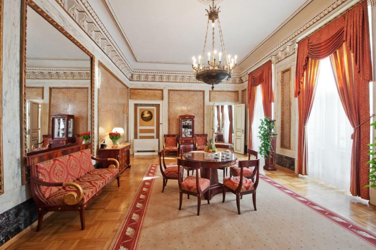 Palace Suite,844302572:JPEG