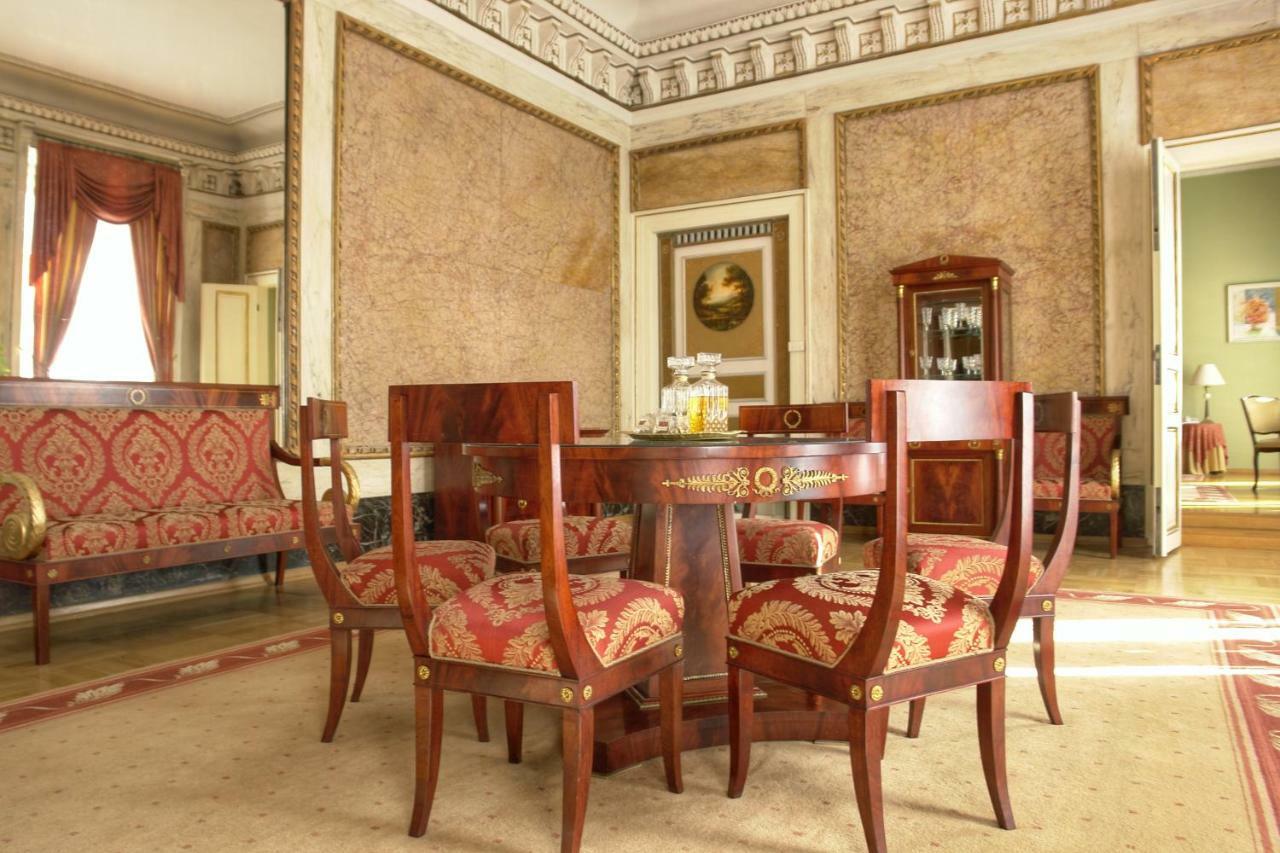 Palace Suite